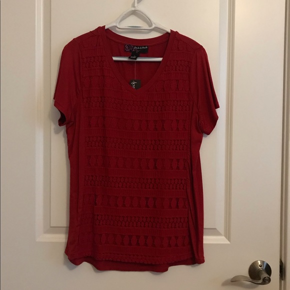 Woman’s top - Picture 1 of 5